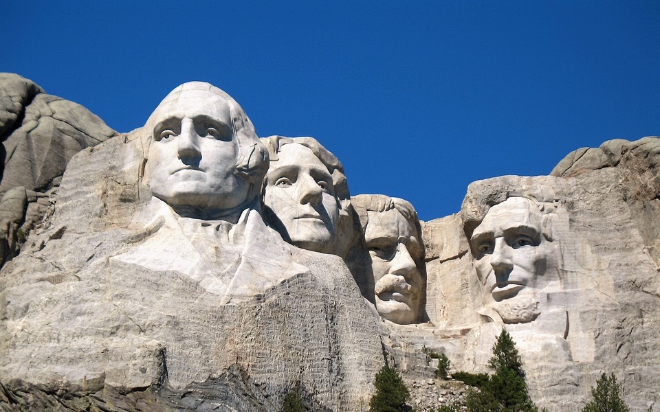 mt-rushmore-2147740_960_720.jpg